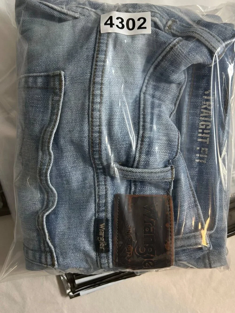 Wrangler Straight Fit Jeans Mens 36x29 Light Blue Denim Stretch Mid Rise Western